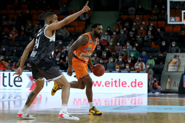 暂时减少的 暂时减少的