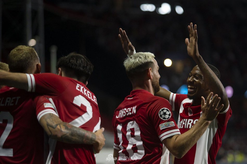 方式呈现国 方式呈现国