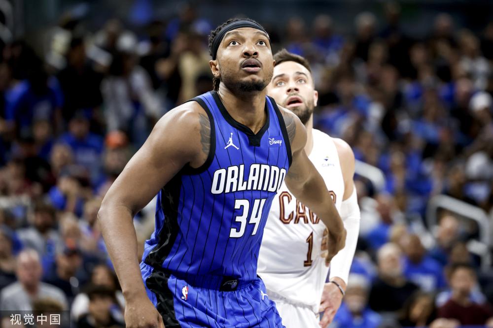 拜仁计划与诺伊尔续约，不打算提前召回努贝尔.