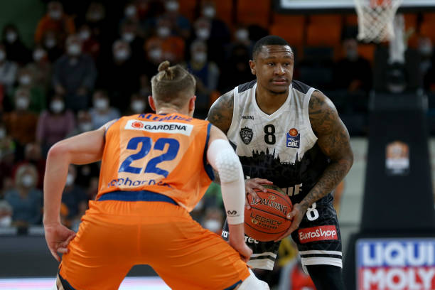 他的儿子创 他的儿子创